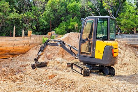 can anyone drive a mini digger|training for mini digger operator.